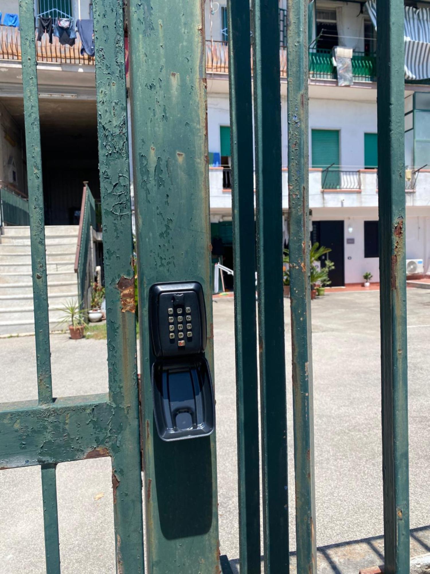 Gate 16 Room Napoli Εξωτερικό φωτογραφία